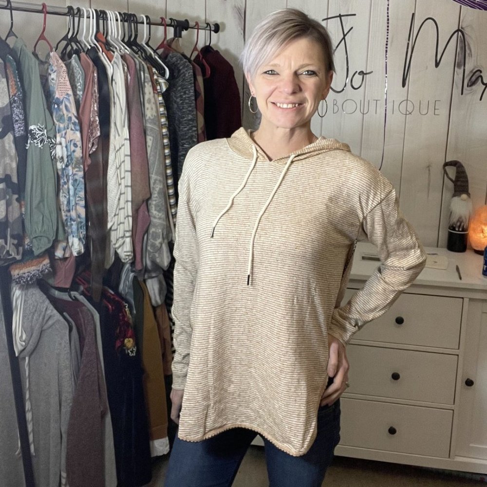 Hem and thread hooded top open Back Bra Detail